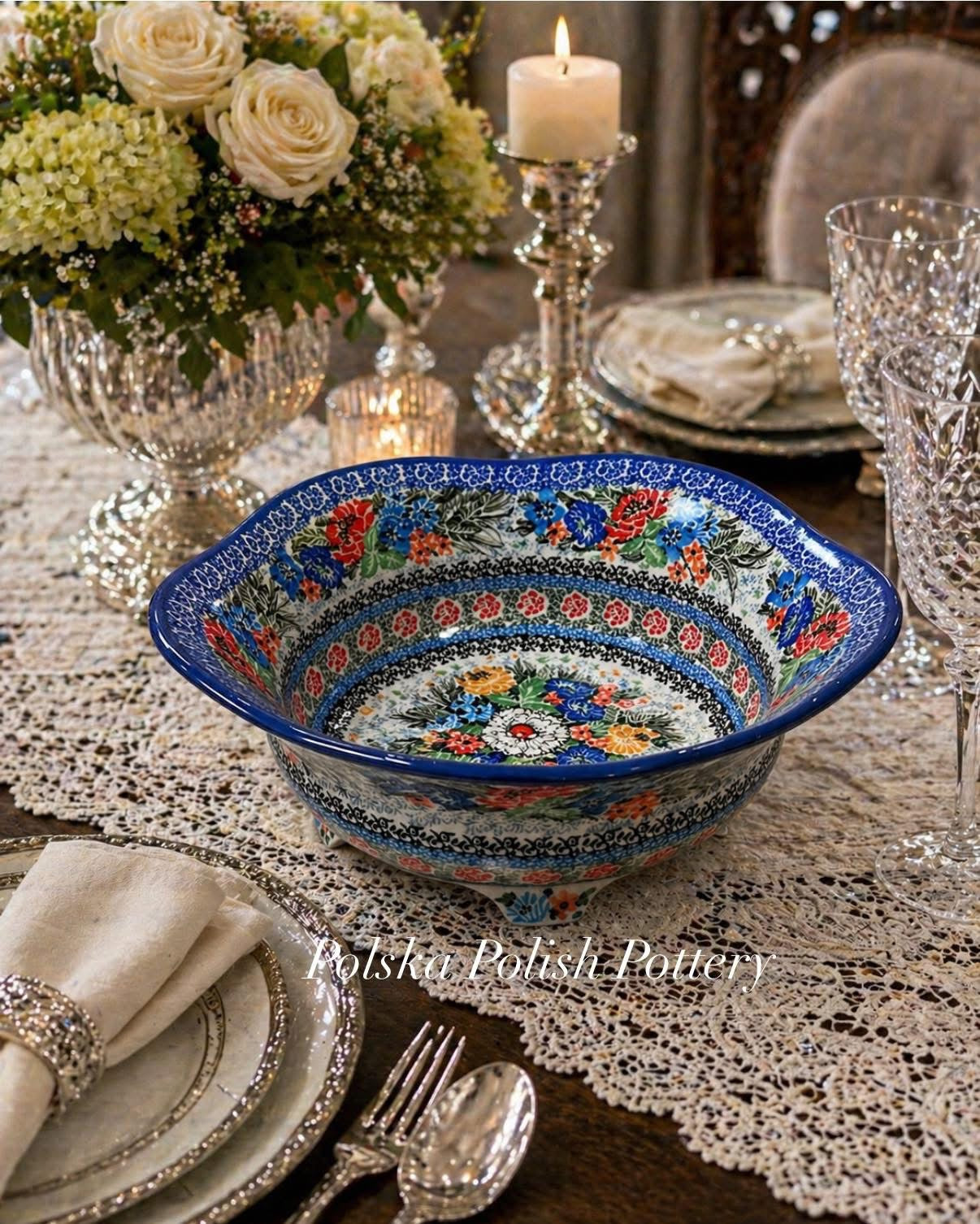 Polish Pottery Unikat 3939 Sculpted, Footed Bowl