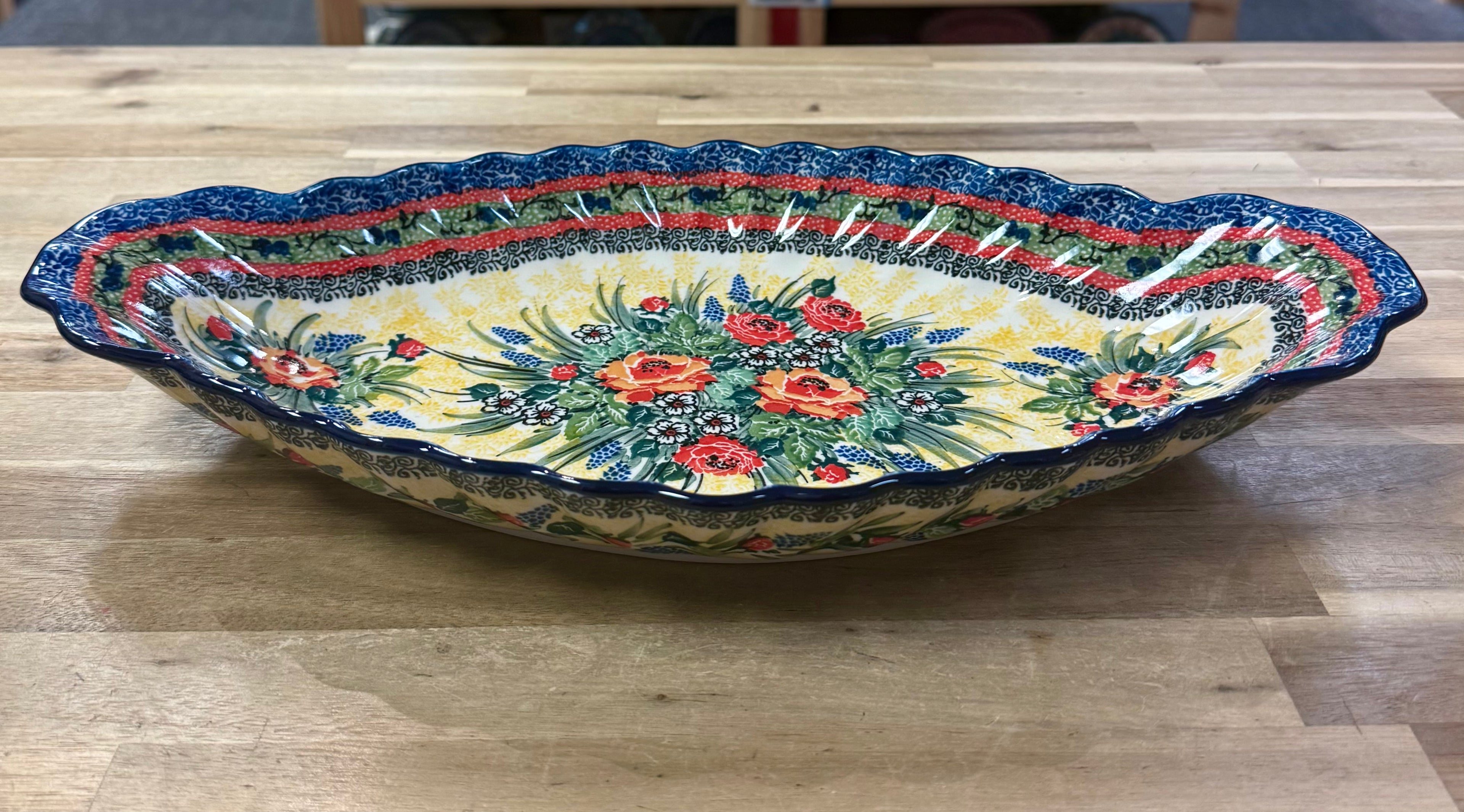 Polish Pottery Sculpted Serving Dish - Unikat 4616