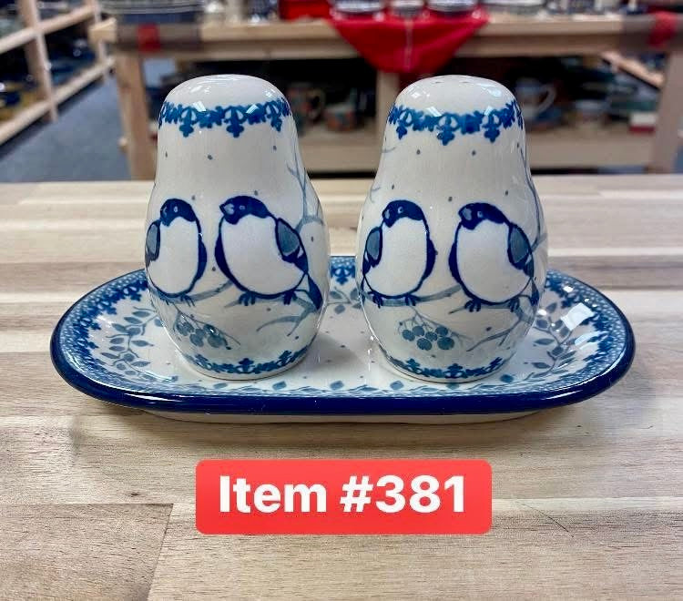 Polish Pottery Unikat 4830 Salt & Pepper Set