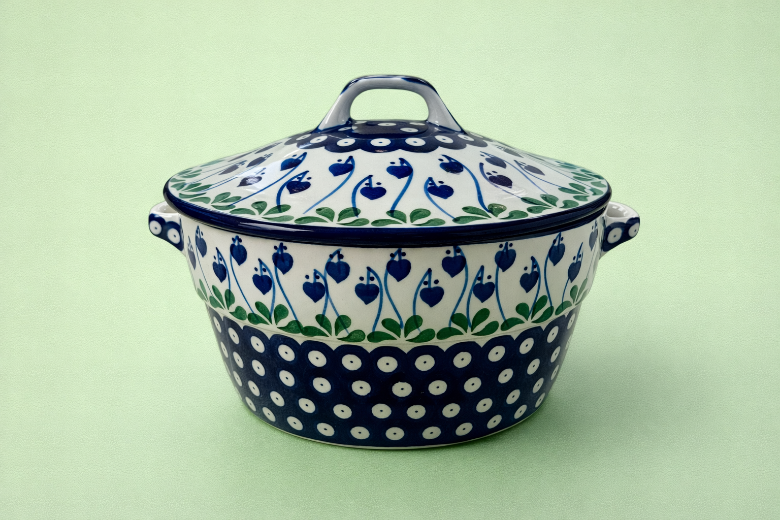 Polish Pottery Traditional(Drop Hearts) Round Baker w/ Lid