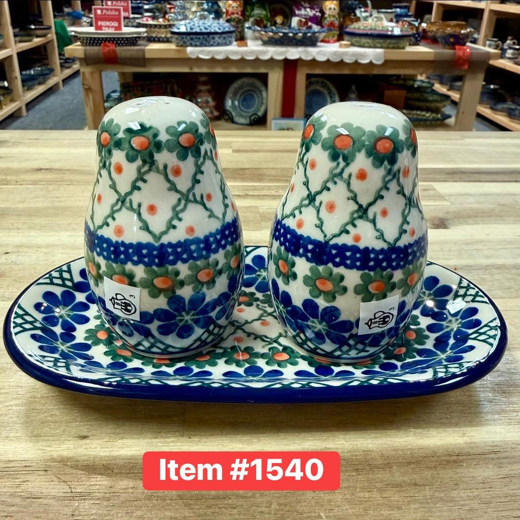 Polish Pottery Traditional(Criss Cross) Salt & Pepper Set